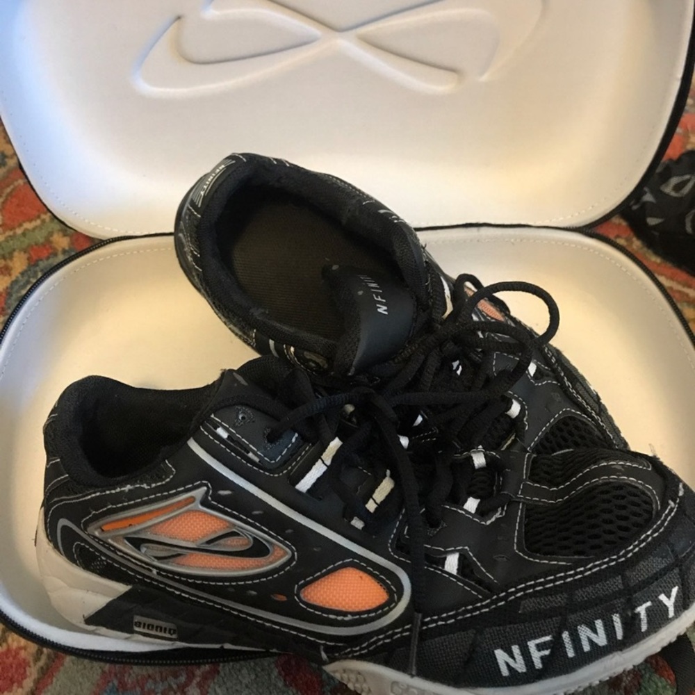 Infinity Volleyball Sneaker